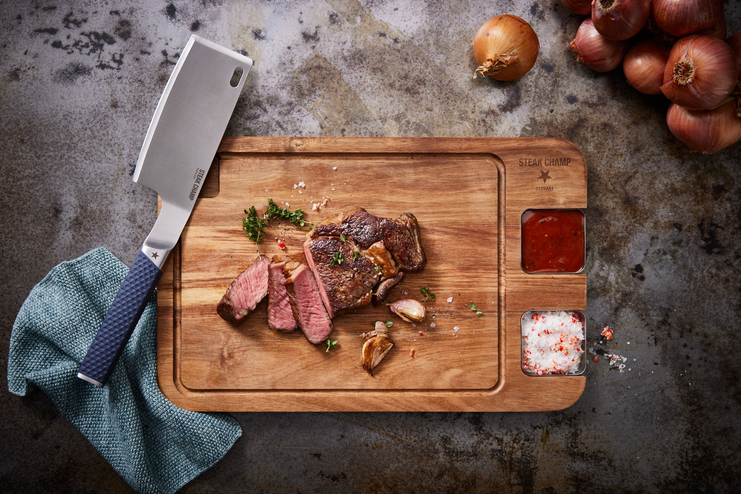 STEAK-ESSBRETT | MIT EDELSTAHL-SAUCIERE